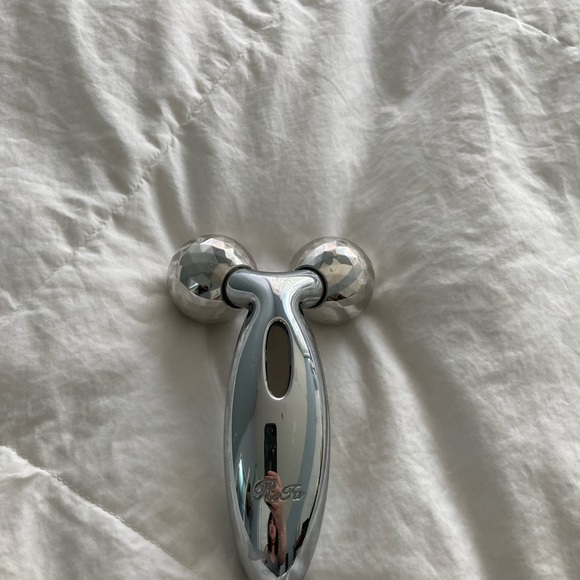 ReFa CARAT face and body roller - Picture 2 of 4